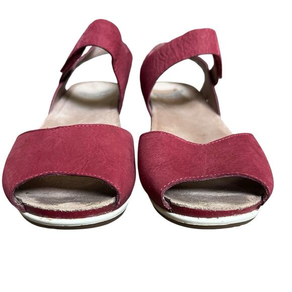 Dansko Vera Red Nubuck Leather Peep Toe Wedge Sandals 38 7.5-8 Comfort - Picture 4 of 12